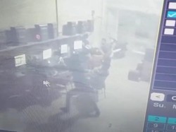 Pria di Medan Bacok Warga Saat Asik Main Warnet