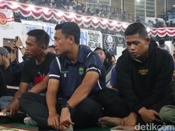 Kala Pemain Persib dan Persija Bergabung Doakan Tragedi Kanjuruhan