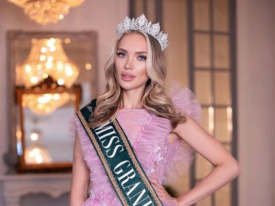 Ini Ekaterina Astashenkova, Miss Rusia yang Ditolak Sekamar Miss Ukraina