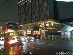 Jenazah Mahasiswa UGM Tewas Jatuh dari Lantai 11 Hotel Dibawa ke RS