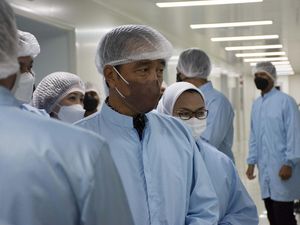 Jokowi Sahkan IndoVac, Vaksin COVID-19 Buatan Dalam Negeri