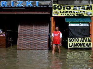 Melihat Banjir di Bali Gegara Hujan Hari Jumat