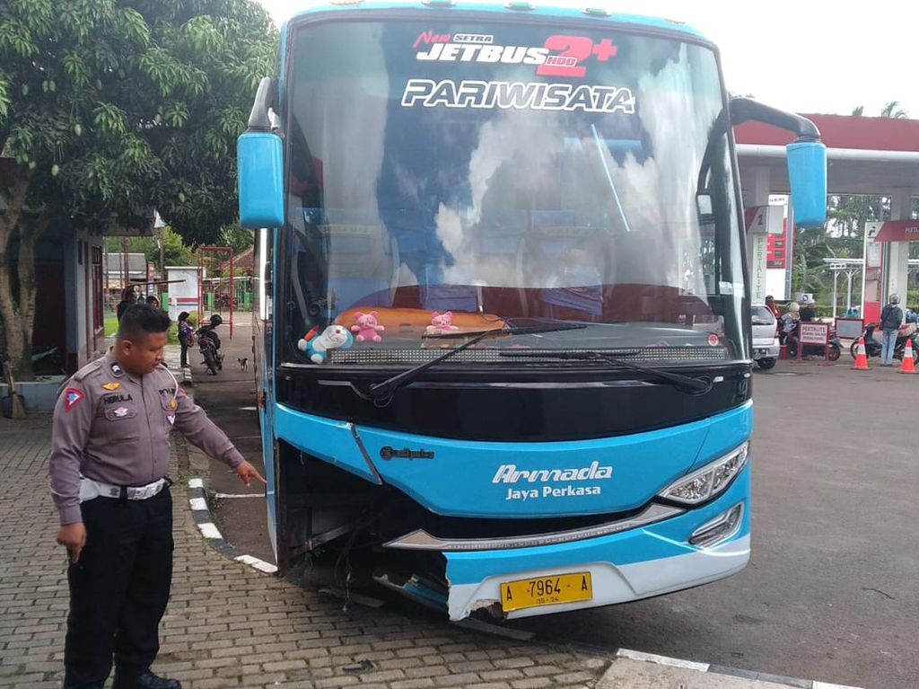 Kecelakaan Tewaskan Pemotor Pandeglang, Sopir Bus Pariwisata Tersangka