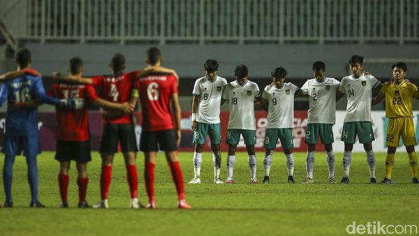 Momen Palestina Ikut Mengheningkan Cipta Tragedi Kanjuruhan