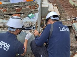 Polisi Tunggu Hasil Labfor Ungkap Penyebab Tembok Roboh di MTsN 19 Jakarta