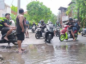 Penampakan Banjir di Kuta, Pemukiman Terendam-Bule Terobos Banjir Penampakan Banjir di Kuta, Pemukiman Terendam-Bule Terobos Banjir