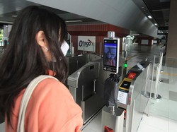 MRT Jawab Pengguna soal Keluhan Mesin Tap Lambat