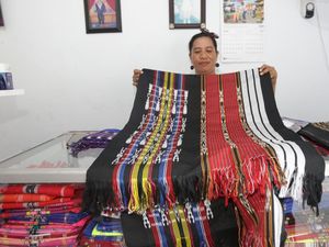 Bernilainya Kain Tenun Tanimbar, Harganya Capai Jutaan Rupiah Bernilainya Kain Tenun Tanimbar, Harganya Capai Jutaan Rupiah