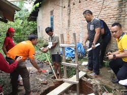 7 Kekejaman Erwin Bantai Sekeluarga hingga Buang Jasad ke Septic Tank