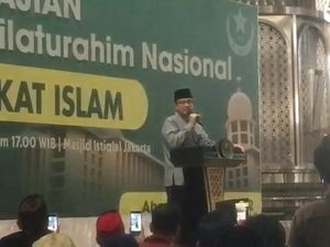 Anies Baswedan Diteriaki Presiden saat Hadiri Acara Karang Taruna Anies Baswedan Diteriaki Presiden saat Hadiri Acara Karang Taruna
