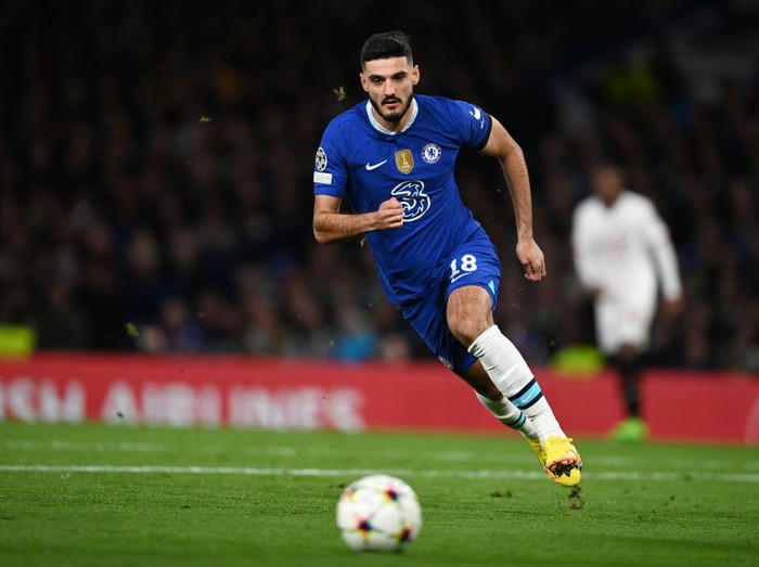 LONDON, ENGLAND - OCTOBER 08: Armando Broja of Chelsea celebrates after scoring their team's third goal during the Premier League match between Chelsea FC and Wolverhampton Wanderers at Stamford Bridge on October 08, 2022 in London, England. (Photo by Justin Setterfield/Getty Images)