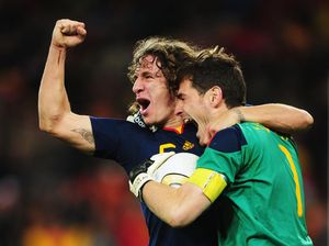 Pesepakbola Gay Ini Kesal sama Cuitan Casillas dan Puyol