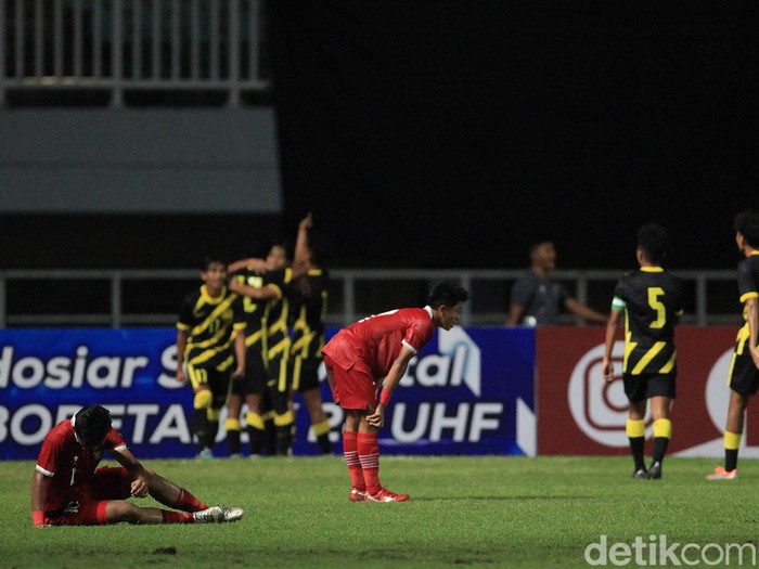 Indonesia takluk 1-5 dari Malaysia dalam Kualifikasi Piala Asia U-17 2023. Kekalahan ini membuat kans lolos ke putaran final menjadi amat kecil.