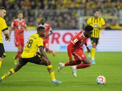 Bayern sudah bermain menyerang sejak menit awal dan Dortmund pun membalasnya. AP Photo/Martin Meissner.