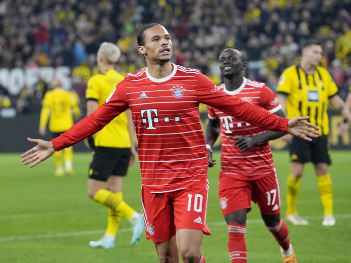 Pertandingan antara Borussia Dortmund vs Bayern Munich berakhir imbang 2-2. Tambahan satu poin membuat Bayern tertahan di posisi ketiga klasemen dengan 16 poin.