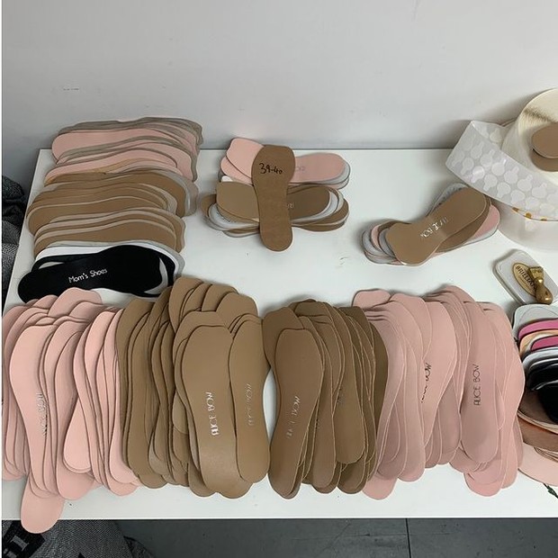 Kate Middleton menggunakan insole sepatu