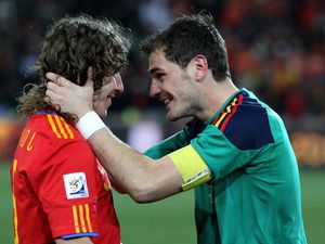 Cuitan Casillas dan Puyol yang Bikin Pesepakbola Gay Marah