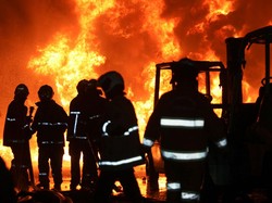 Gudang Karet di Surabaya Terbakar, Tak Ada Korban Jiwa