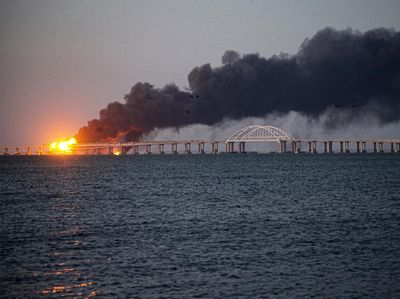 Melihat Lagi Ledakan di Jembatan Crimea