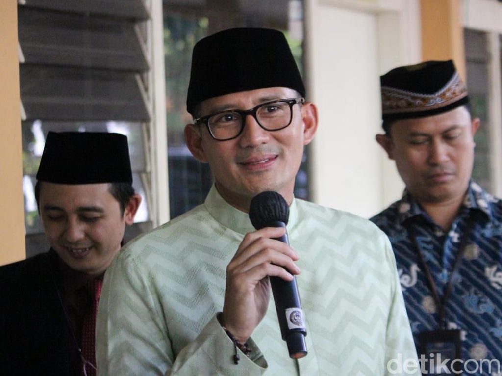 Sandiaga Ngaku Siap Pilpres 2024: Saya Alumni Kontestasi Sebelumnya Sandiaga Ngaku Siap Pilpres 2024: Saya Alumni Kontestasi Sebelumnya
