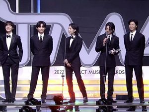 BTS Raih Nominasi Favorite Pop Duo/Group di AMA 4 Tahun Berturut-turut BTS Raih Nominasi Favorite Pop Duo/Group di AMA 4 Tahun Berturut-turut