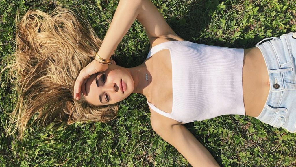 Olivia, Pesenam Kampus yang Cantik dan Paling Berpengaruh di Medsos Olivia, Pesenam Kampus yang Cantik dan Paling Berpengaruh di Medsos