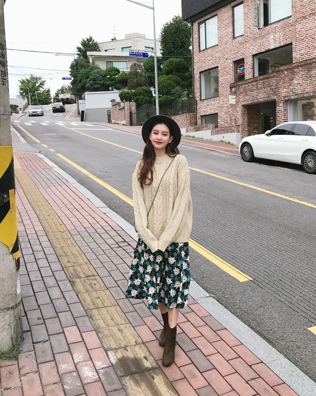 Padu padan sweater/Foto: Instagram.com/Dahongstyle Padu padan sweater