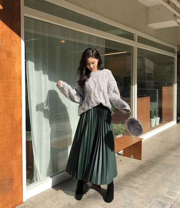 Padu padan sweater/Foto: Instagram.com/Dahongstyle Padu padan sweater