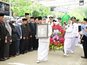 Bupati Sinjai Segera Tunjuk Plh Isi Posisi Sekda Gantikan Mendiang Akbar Bupati Sinjai Segera Tunjuk Plh Isi Posisi Sekda Gantikan Mendiang Akbar