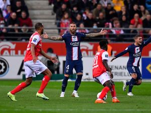 Sergio Ramos Dihukum Kartu Merah, Para Pemain PSG Bingung