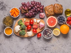 5 Makanan Pencegah Kanker Payudara yang Perlu Dikonsumsi Wanita