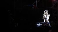 Keseruan Agnez Mo di Atas Panggung Synchronize Fest 2022