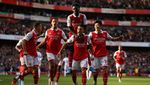 Arsenal Gak Kedinginan Duduk di Dua Puncak?