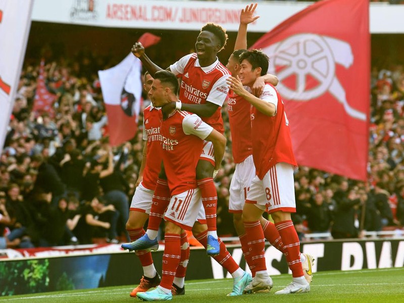 LONDON, ENGLAND - OCTOBER 09: Gabriel Martinelli celebrates scoring Arsenal's 1st goal with Bukayo Saka during the Premier League match between Arsenal FC and Liverpool FC at Emirates Stadium on October 09, 2022 in London, England. (Photo by David Price/Arsenal FC via Getty Images)