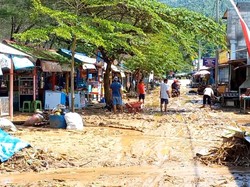 Banjir Bandang Porak-porandakan Pantai Gemah Tulungagung