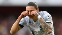 Selebrasi Nangis Darwin Nunez