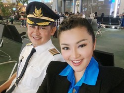 Fitri Carlina LDR dengan Suami di Oman, Berusaha Tegar tapi Air Mata Netes Juga