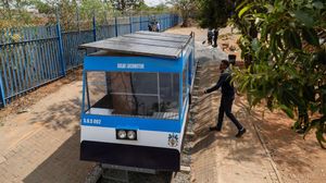 Gokil... Siswa di Afrika Selatan Bikin Kereta Tenaga Surya