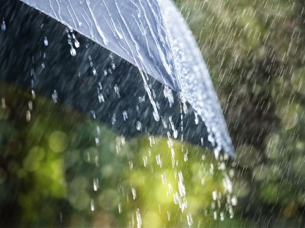Hujan Deras, 4 RT di Kampung Melayu Jaktim Sempat Tergenang 40 Cm