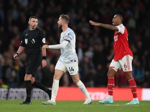 Kapten Liverpool Dituding Ngomong Rasis ke Pemain Arsenal Kapten Liverpool Dituding Ngomong Rasis ke Pemain Arsenal