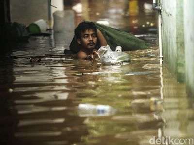 Begini Perjuangan Menangkal Banjir di Jakarta