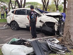 Penampakan Mini Cooper dan CR-V Usai Tabrakan di Citraland Surabaya