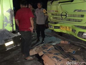 Fuso Meluncur Saat Bongkar Sawit di Kampar Riau, 2 Orang Tewas