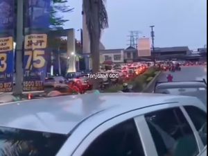 Ada Pekerjaan Drainase, GDC Arah Margonda Depok Macet Pagi Ini