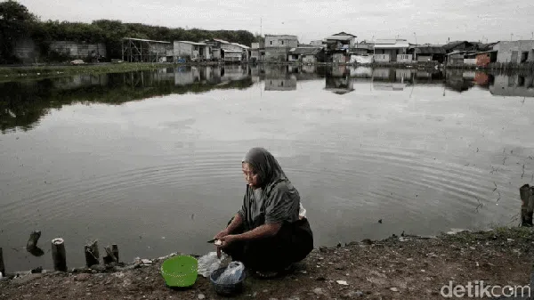 Kampung Marunda Kepu Dibayangi Krisis Air Bersih