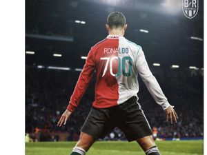 Full Senyum, Meme Ronaldo Cetak Rekor 700 Gol untuk Klub