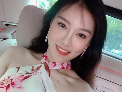 5 Potret Kecantikan Model Dewasa Malaysia Le Bala yang Menggemaskan