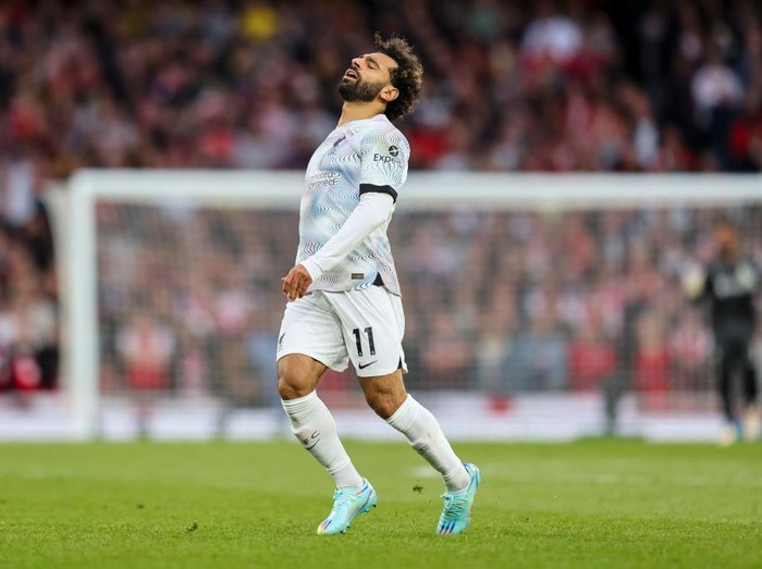 LONDON, ENGLAND - OCTOBER 09: Mohamed Salah of Liverpool during the Premier League match between Arsenal FC and Liverpool FC at Emirates Stadium on October 09, 2022 in London, England. (Photo by Robin Jones/Getty Images)