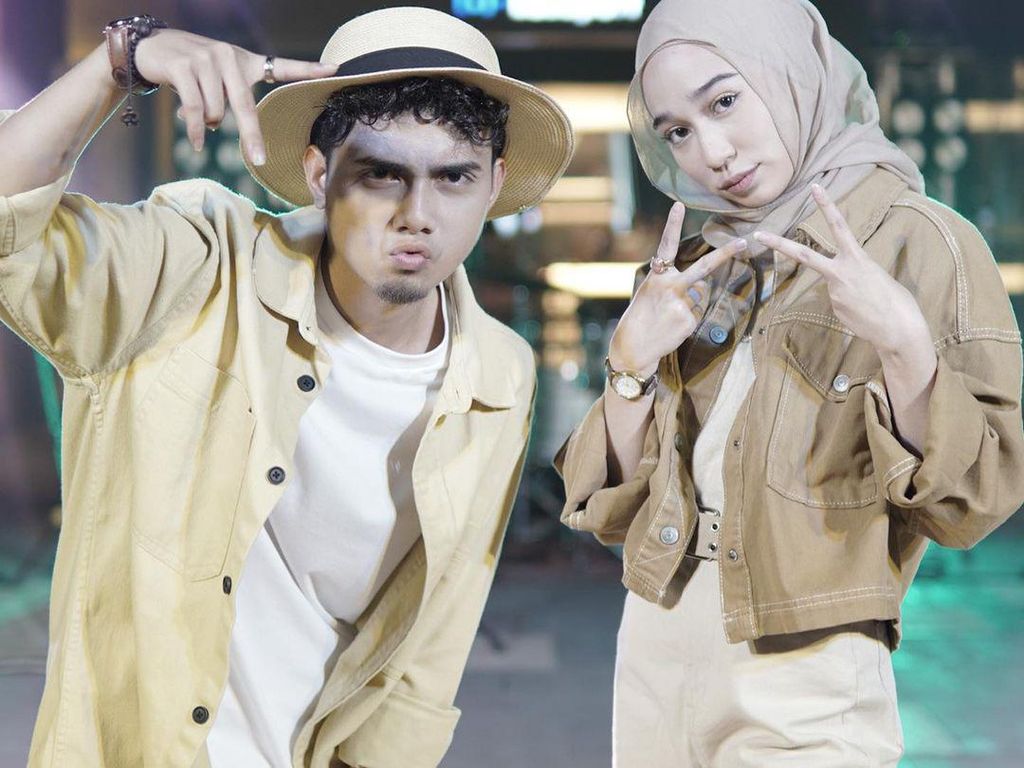 Sedang Trending! Lagu Jika Melly Goeslaw dan Ari Lasso Versi Bahasa Arab-Indonesia