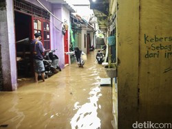 Jakarta Terendam Banjir, Anies: Curah Hujan di Hulu Tinggi